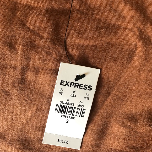 Express NWT off the shoulder top - Picture 3 of 4